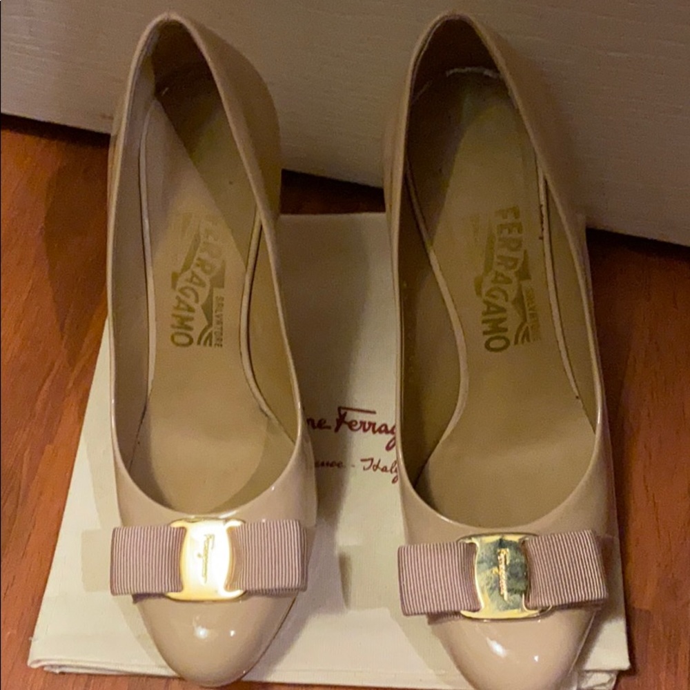 Ferragamo Beige Heels